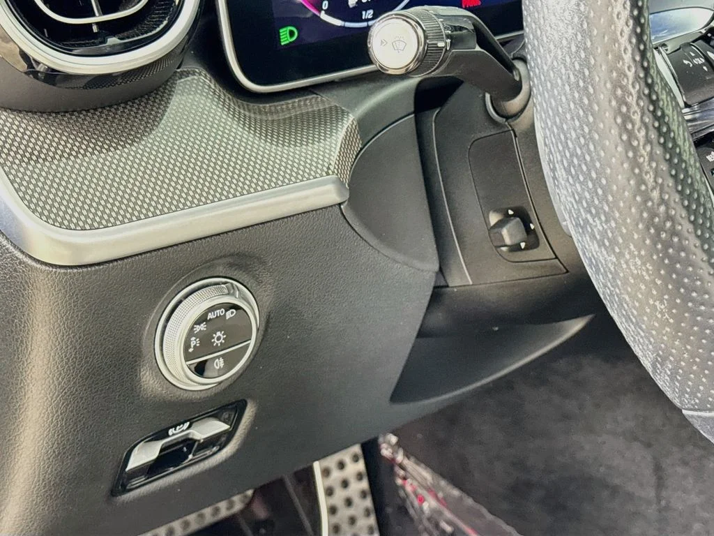 Used 2022 Silver Mercedes-Benz C 300 image 10