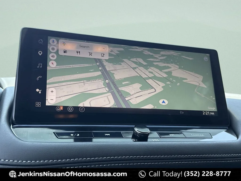 Used 2025 Red Nissan SL image 36