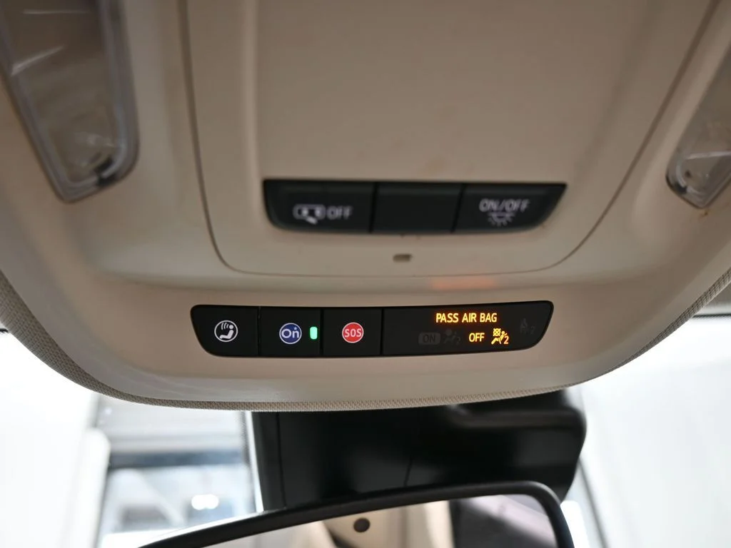Used 2023 Sapphire Metallic Buick Preferred image 29