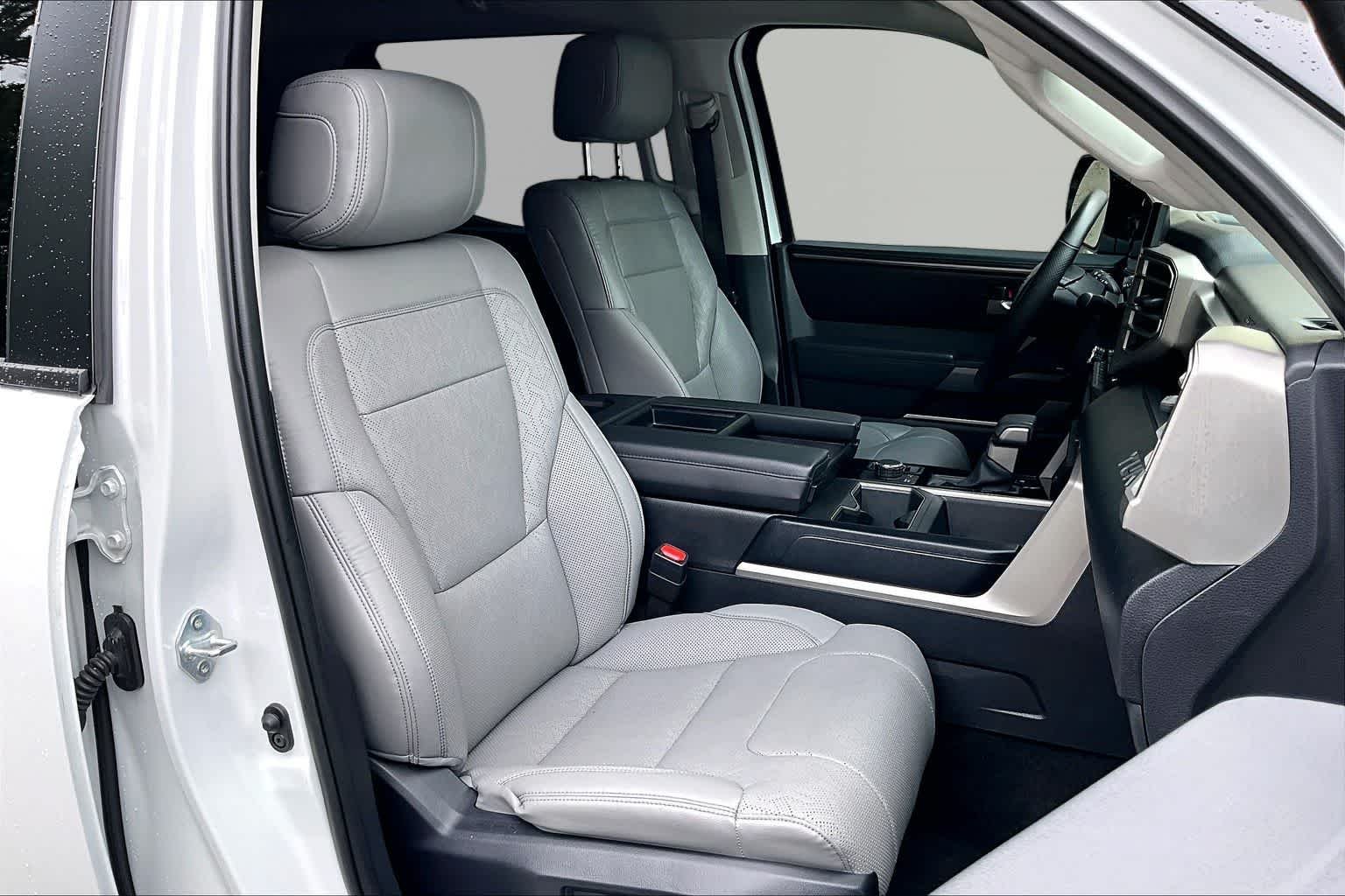 Used 2024 Ice Cap Toyota SR5 image 9