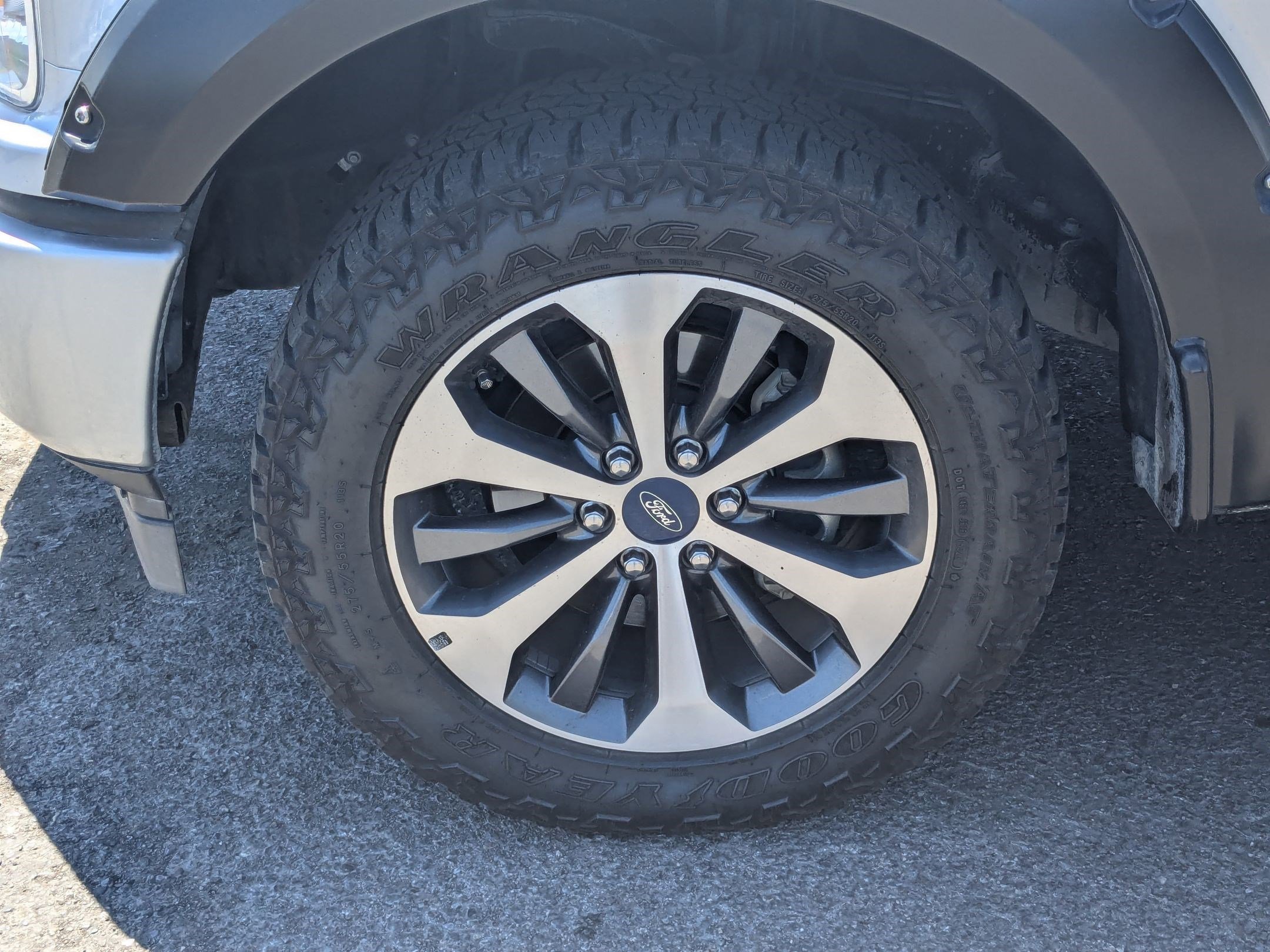 Used 2020 Iconic Silver Metallic Ford XL image 12