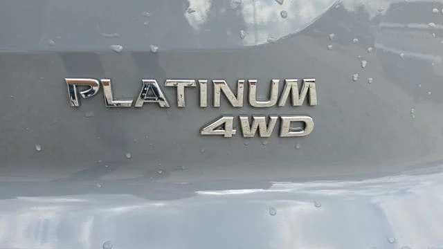 Used 2022 Boulder Gray Pearl Nissan Platinum image 17