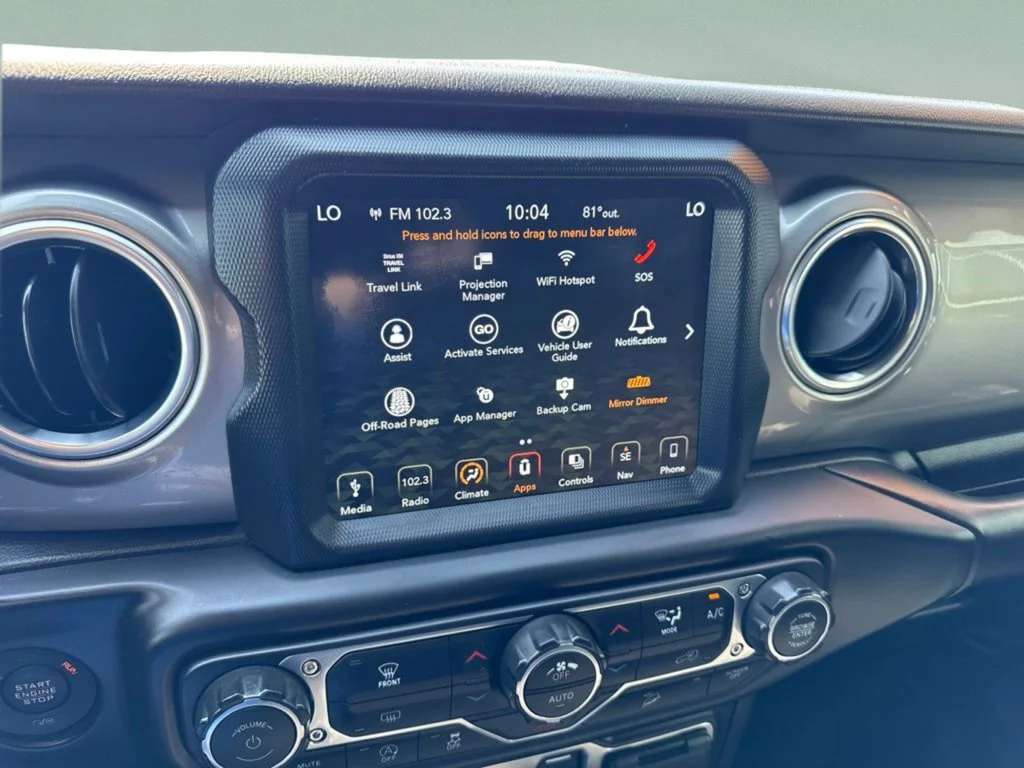 Used 2018 Sting-Gray Clearcoat Jeep Sahara image 13
