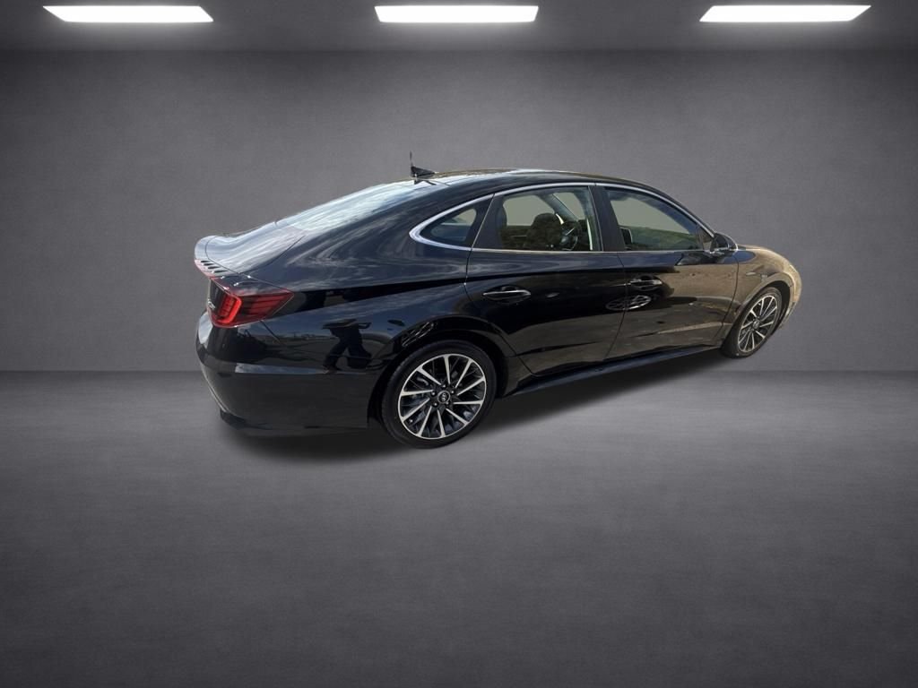 Used 2020 Black Hyundai Limited image 22