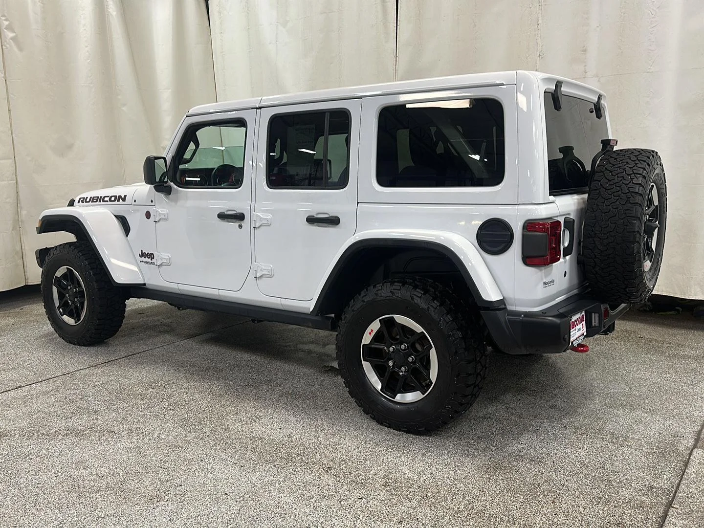 Used 2020 Bright White Clearcoat Jeep Rubicon image 3