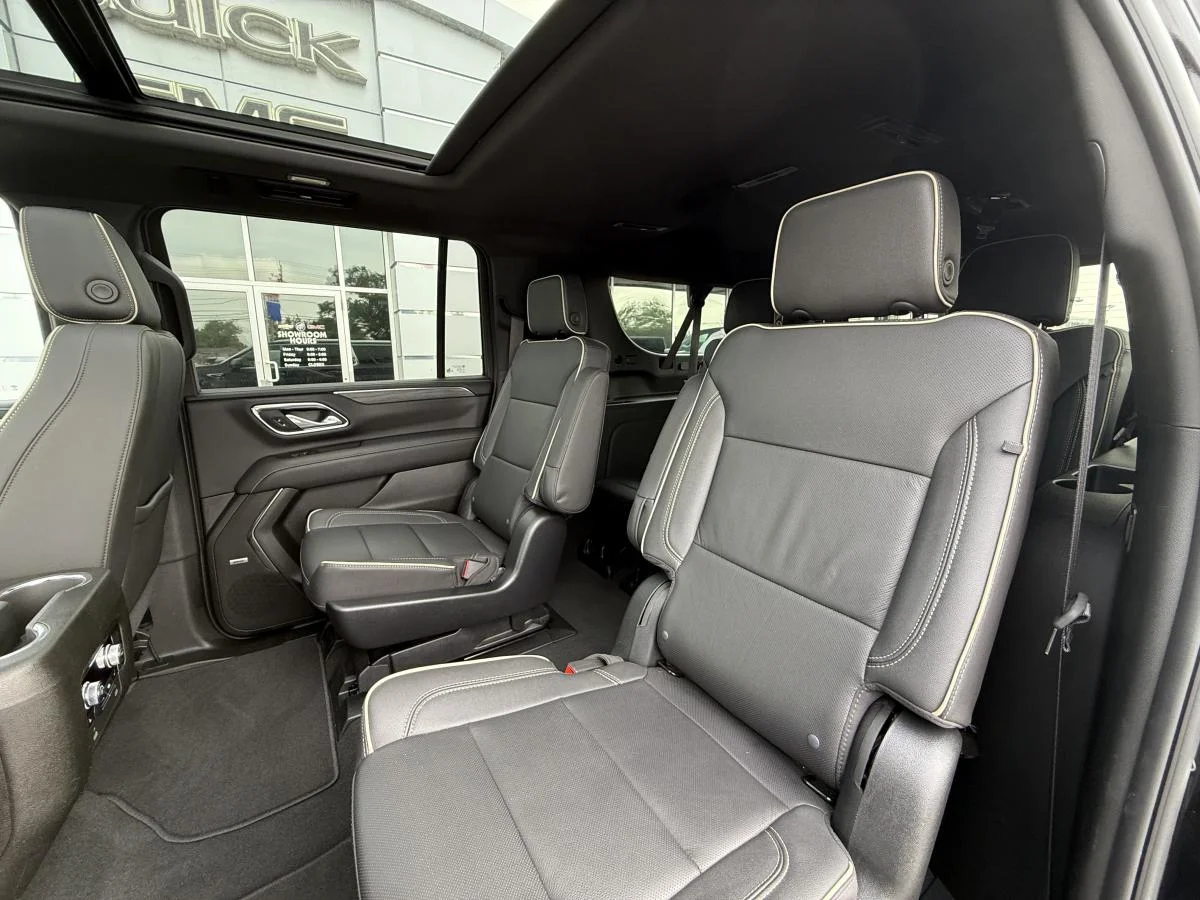 Certified Used 2023 Black GMC 4x4 Slt image 18