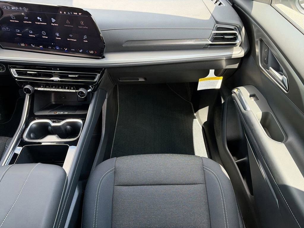 2026 Chevrolet Traverse LT - Photo 13