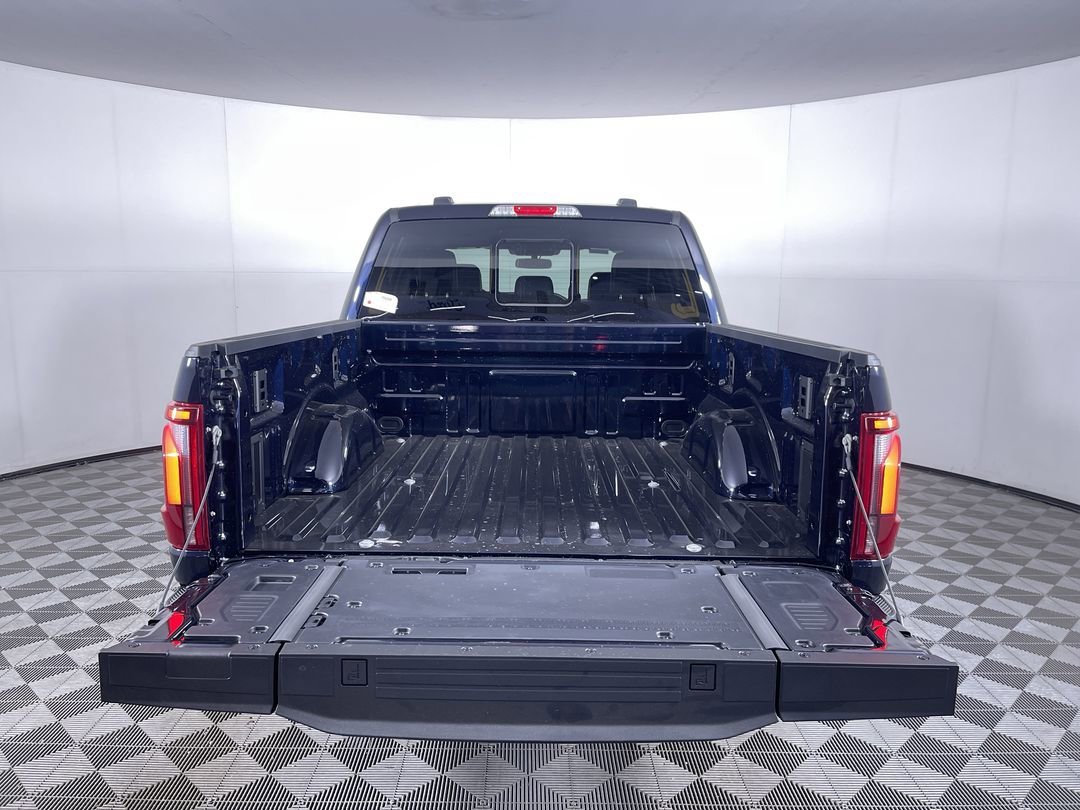 New 2026 Antimatter Blue Metallic Ford Lariat image 25