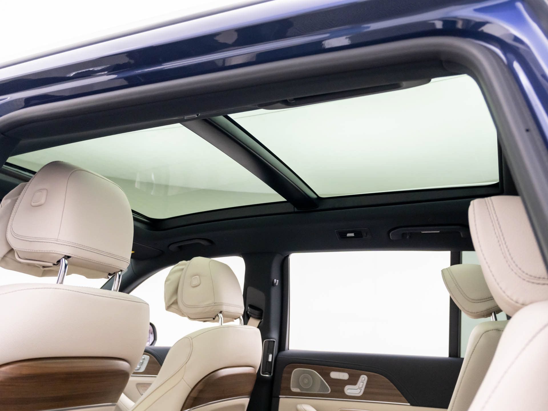 New 2026 Twilight Blue Metallic Mercedes-Benz GLS 580 image 61