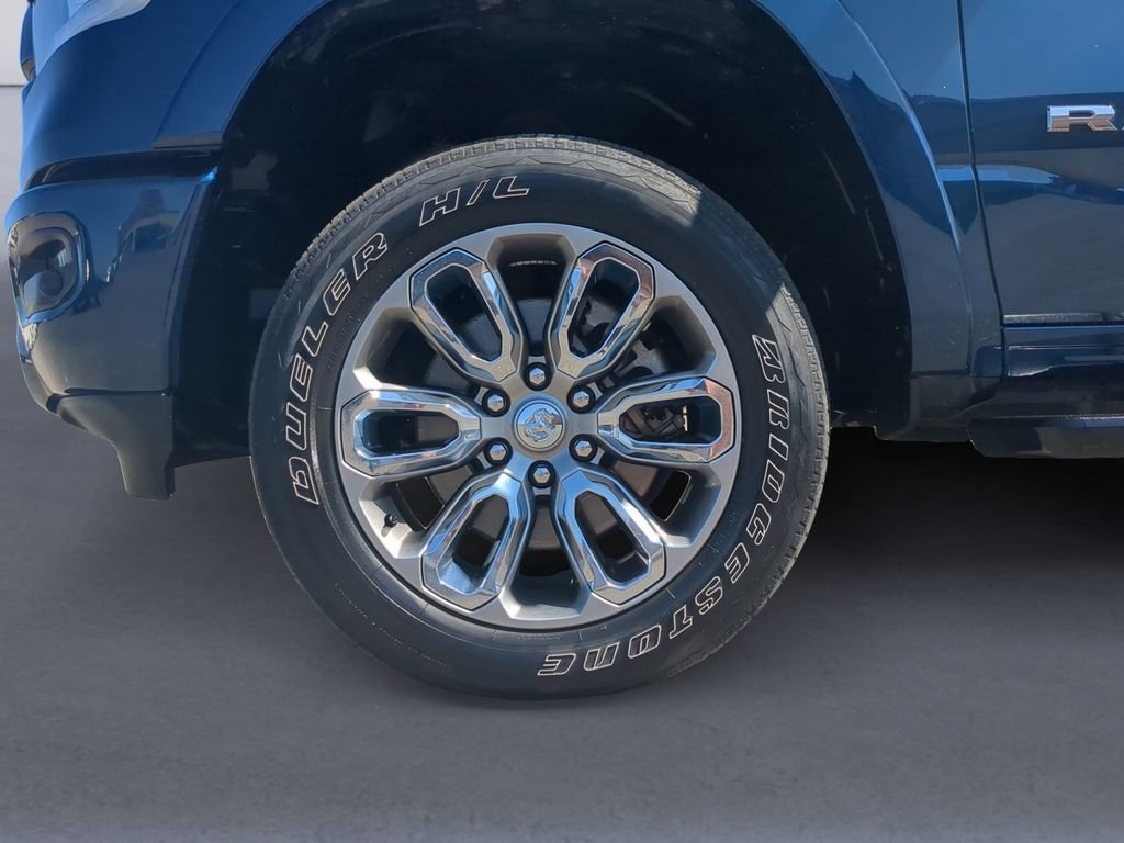 Used 2022 Patriot Blue Pearlcoat Ram Laramie image 11