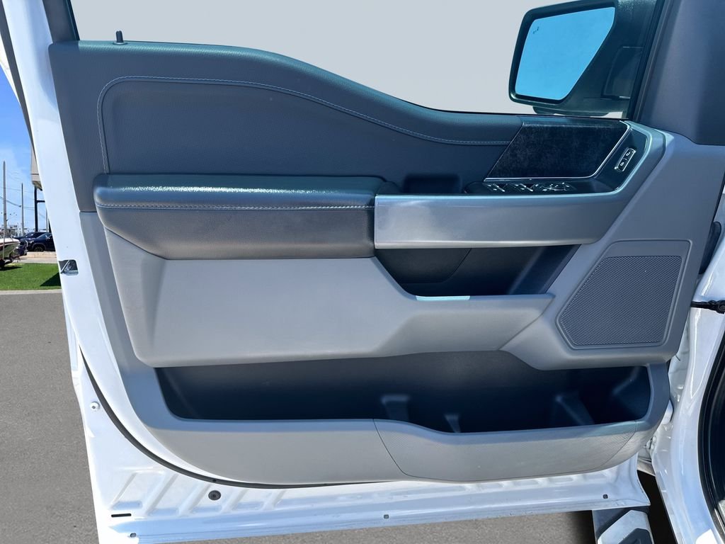 Used 2023 Oxford White Ford XLT image 18