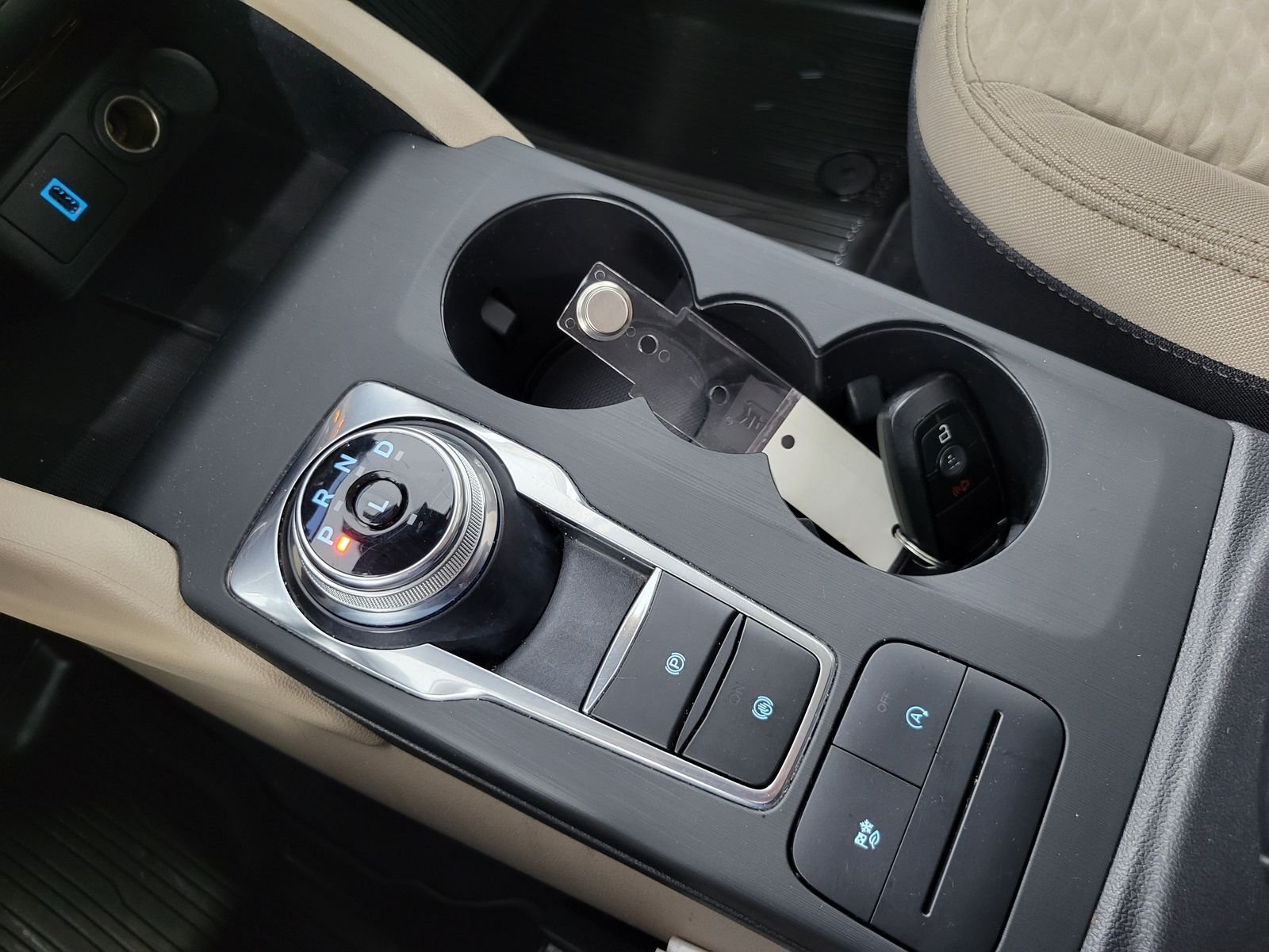 Used 2020  Ford SE image 22