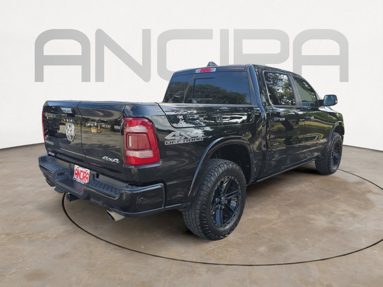 Used 2021 Diamond Black Crystal Pearlcoat Ram Laramie image 10