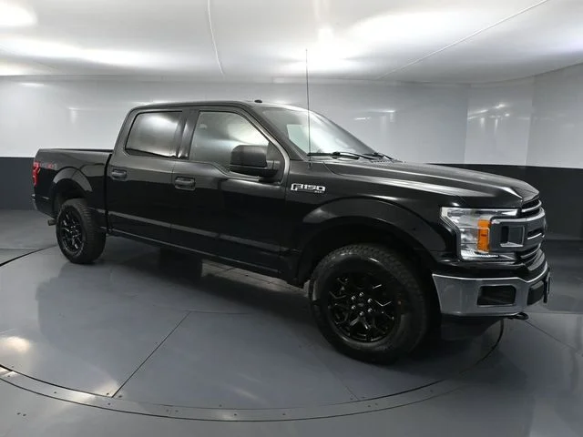 Used 2018 Black Ford XLT image 1