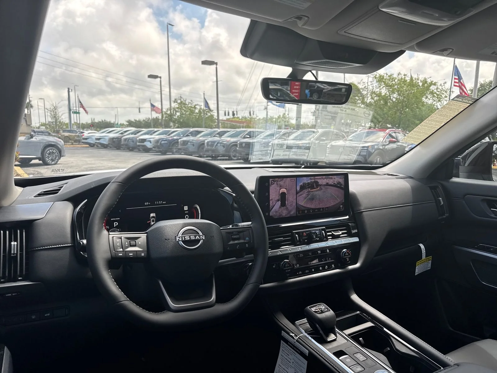 New 2026 Nissan Pathfinder SL 4D Sport Utility