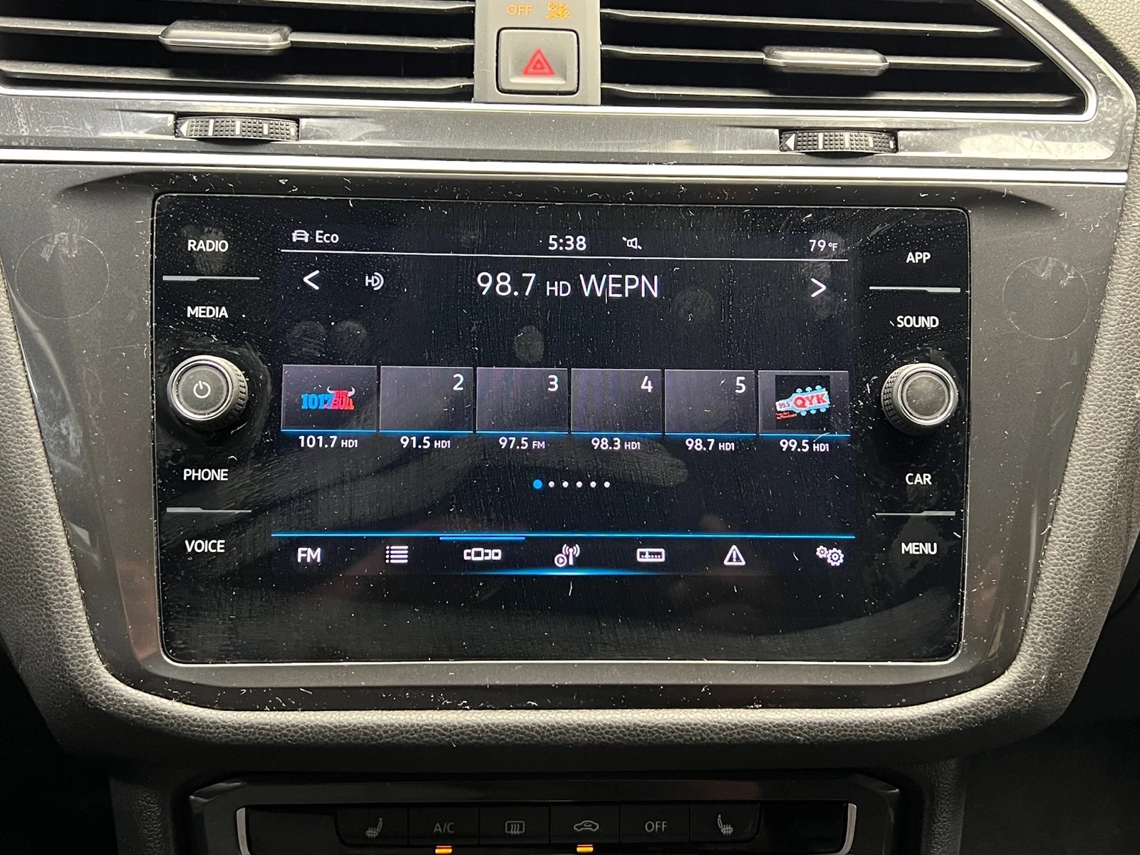 Used 2024 Platinum Gray Metallic (2r2r) Volkswagen Wolfsburg Edition 4Motion image 15