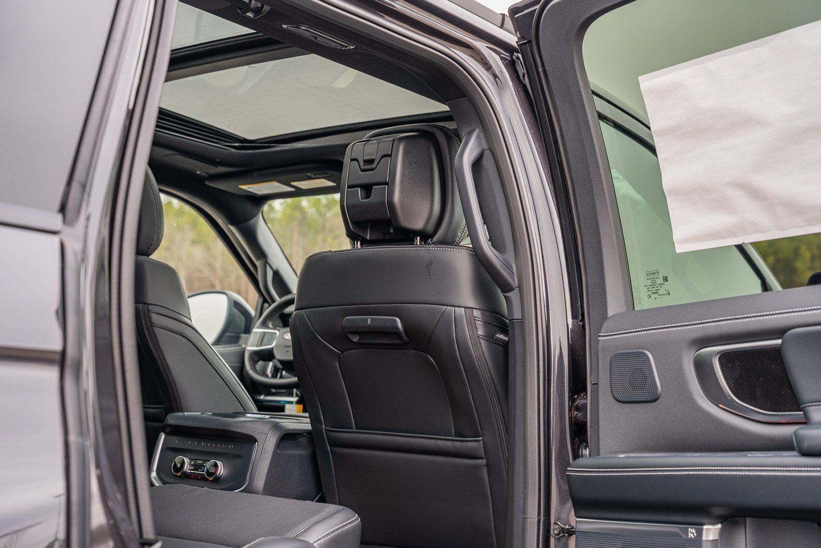 New 2026 Dark Matter Gray Metallic Ford MAX Platinum® image 21