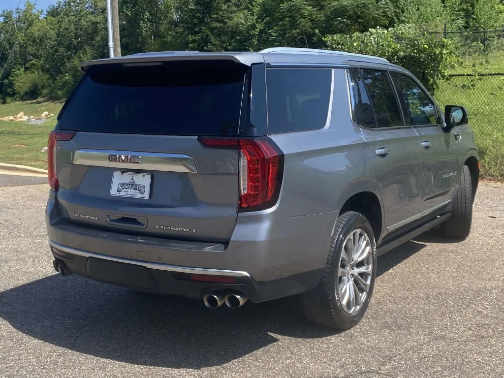 Used 2021 Gray GMC Denali image 9