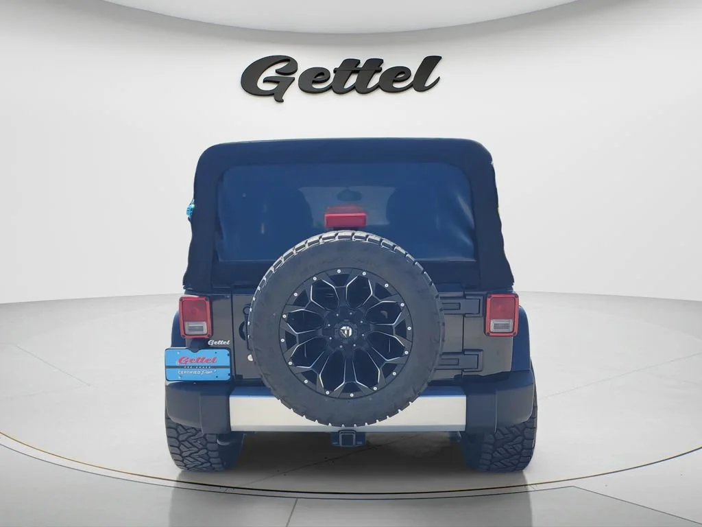 Used 2014 Black Jeep Sahara image 6