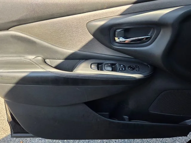 Used 2020 Black Nissan S image 26