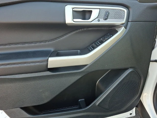 Used 2023 White Ford XLT image 13
