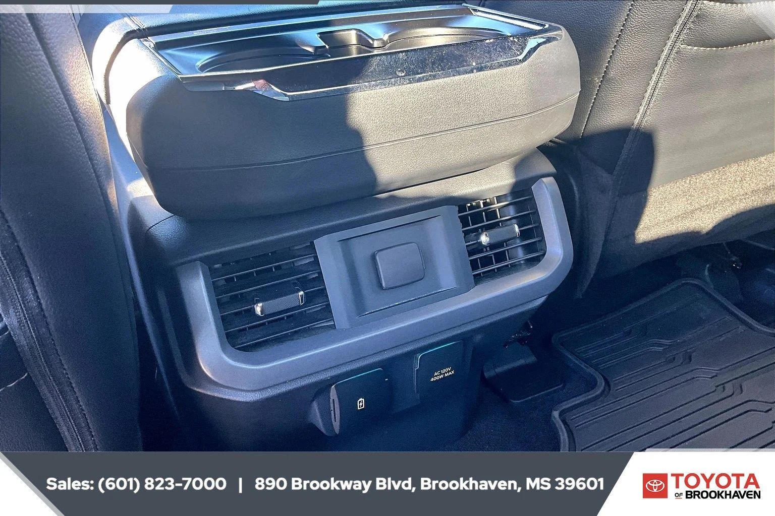 Used 2025 Agate Black Ford LARIAT image 24
