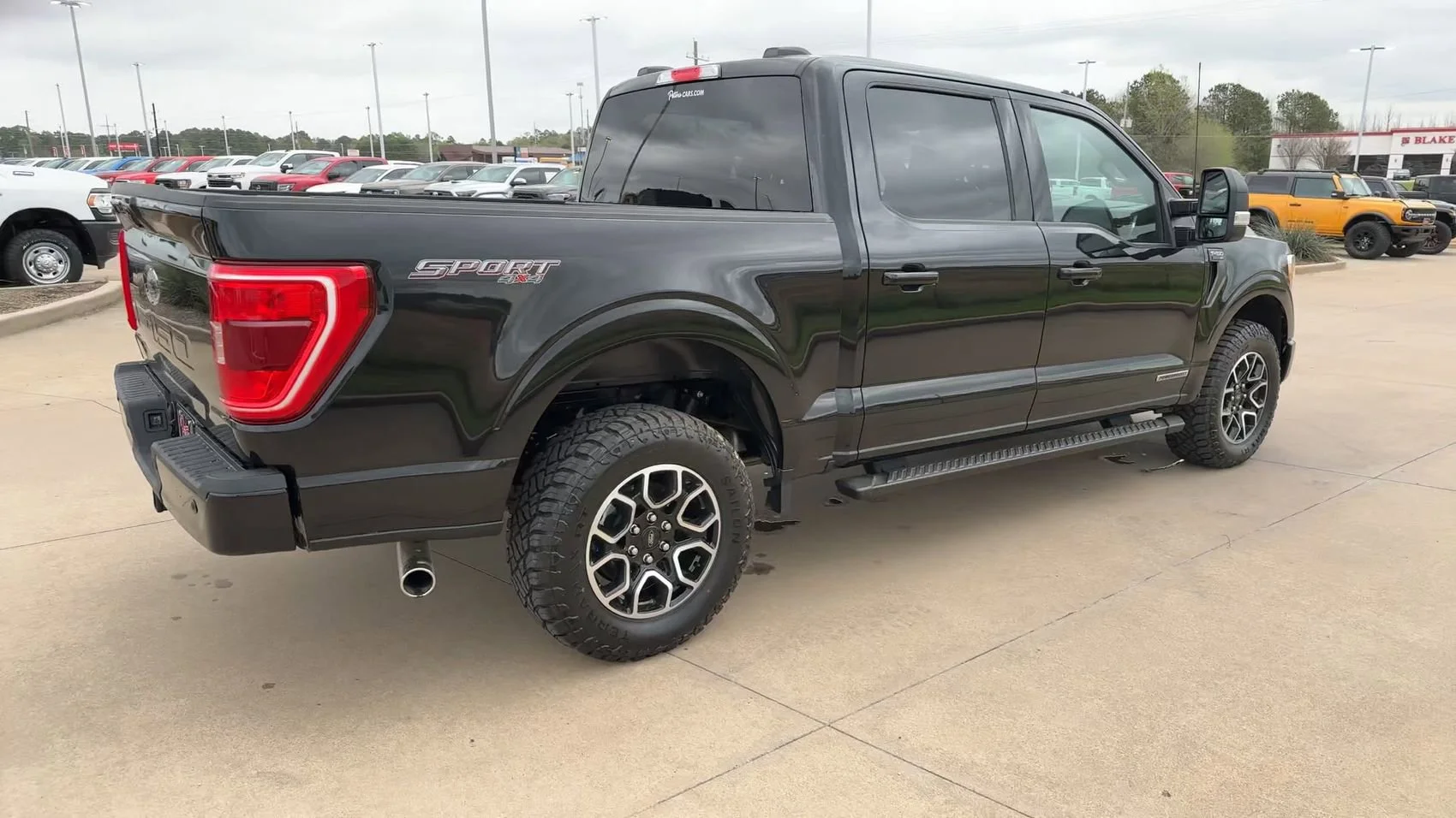 Used 2023 Black Metallic Ford XLT image 9
