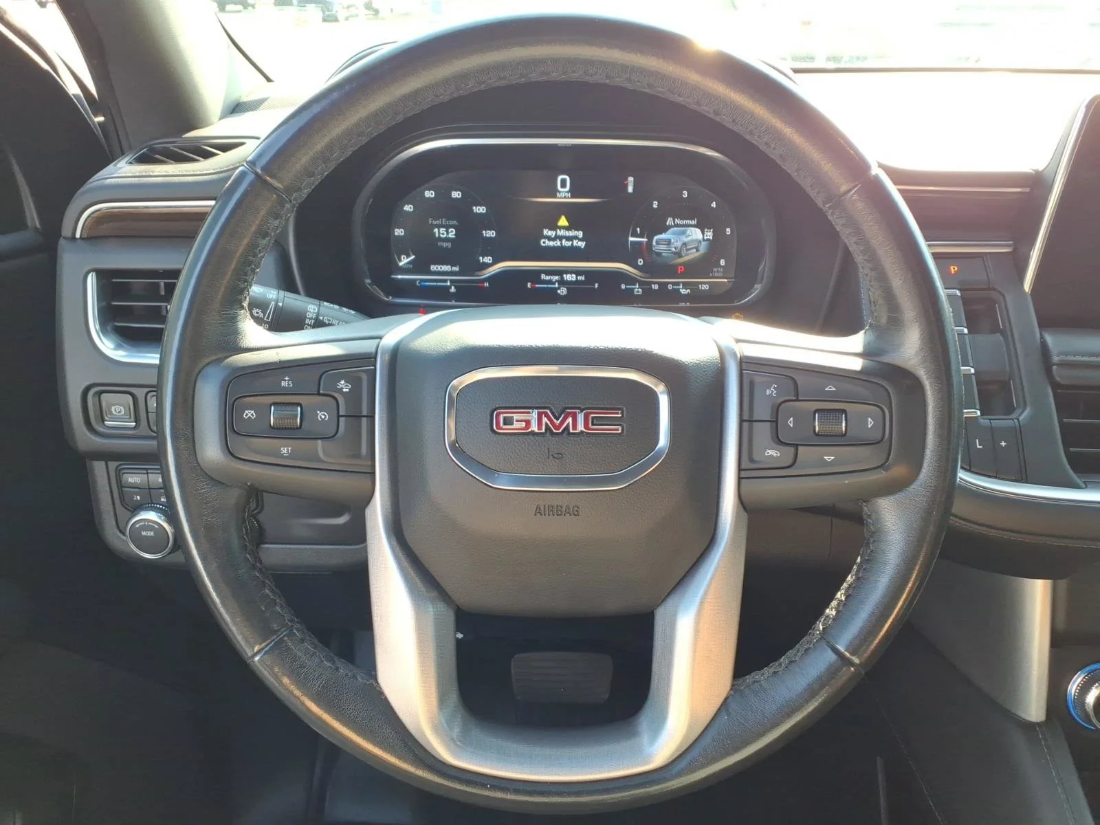 Used 2022 Onyx Black GMC SLE image 18