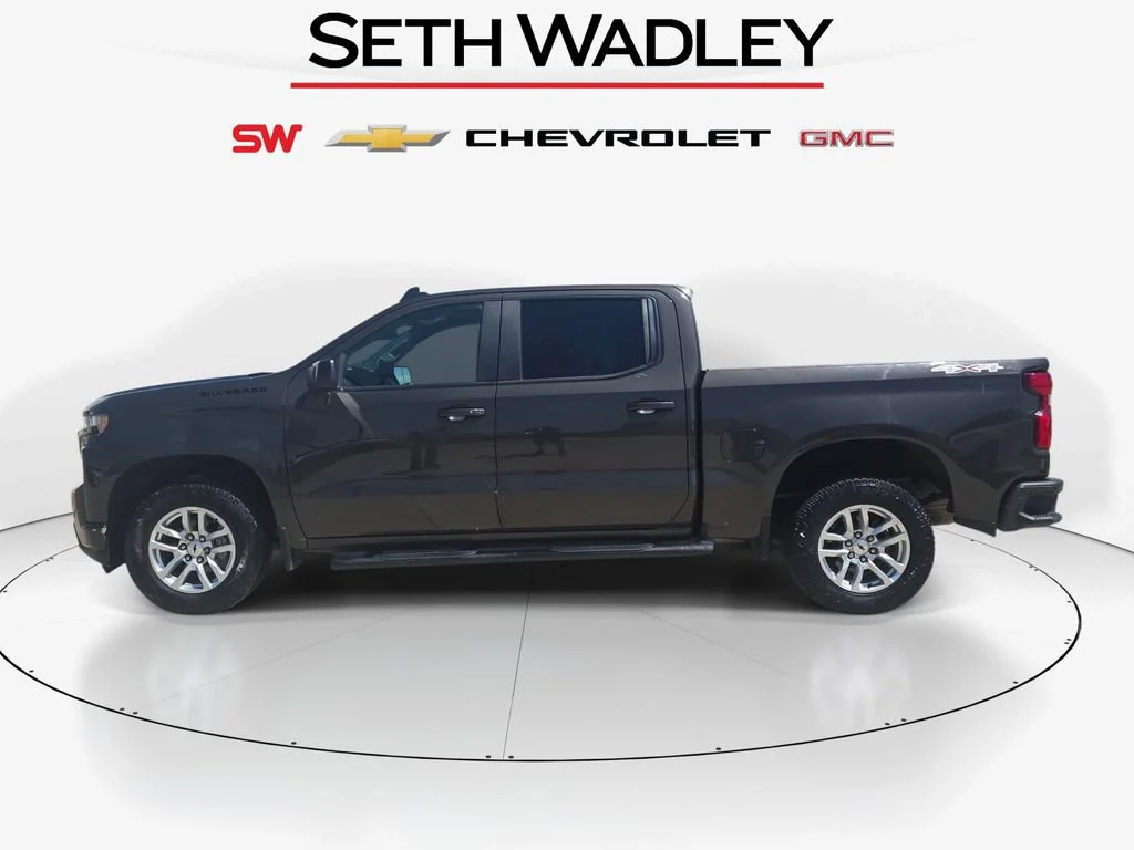 Used 2021 Oxford Brown Metallic Chevrolet RST image 5