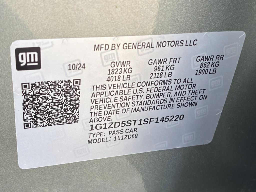 Used 2025 Sterling Gray Metallic Chevrolet 1LT image 36