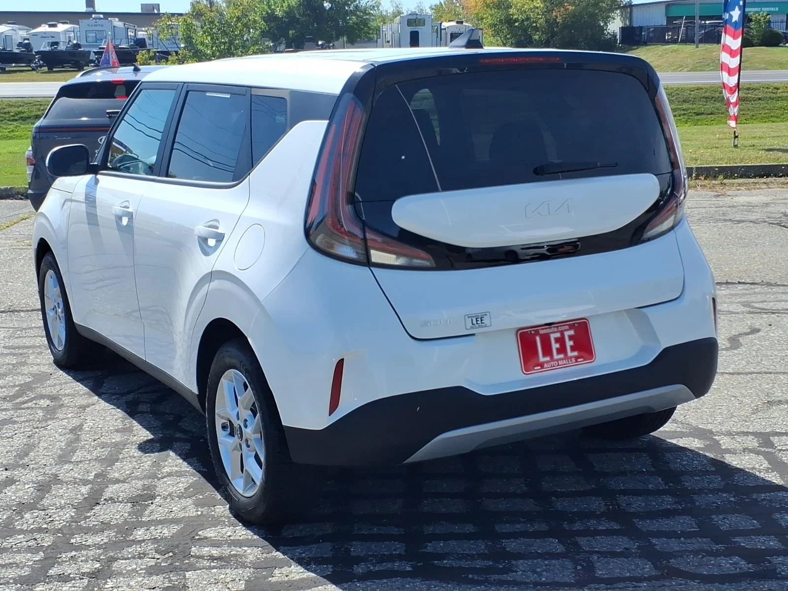 Used 2024 Snow White Pearl Kia LX image 6