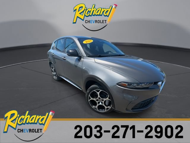 Used 2024 Gray Alfa Romeo Ti EAWD image 2