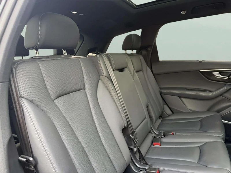 Certified Used 2025  Audi Premium Plus image 29