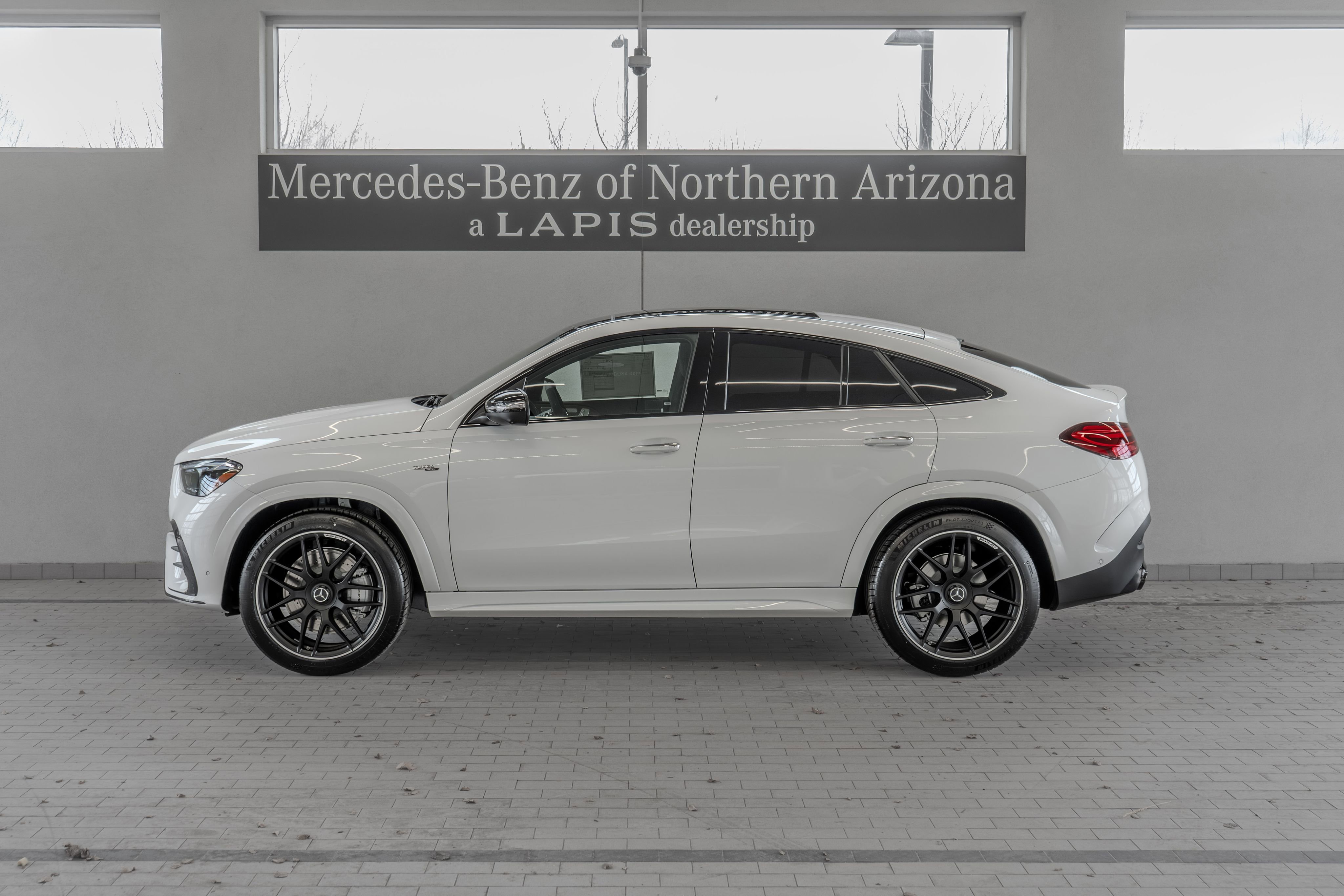 New 2026 MANUFAKTUR Moonlight White Metallic Mercedes-Benz GLE 53 AMG® image 38