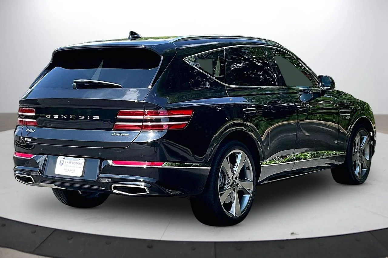 Certified Used 2023 Black Genesis 3.5T image 9