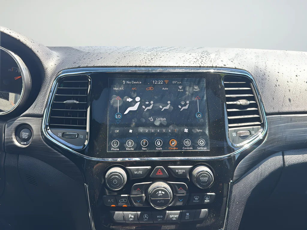 Used 2021 Gray Jeep Laredo X image 14