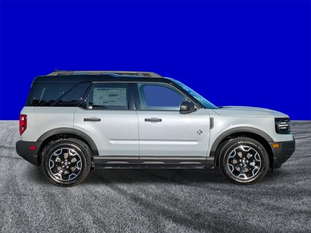 New 2026 Space White Metallic Ford Outer Banks® image 3