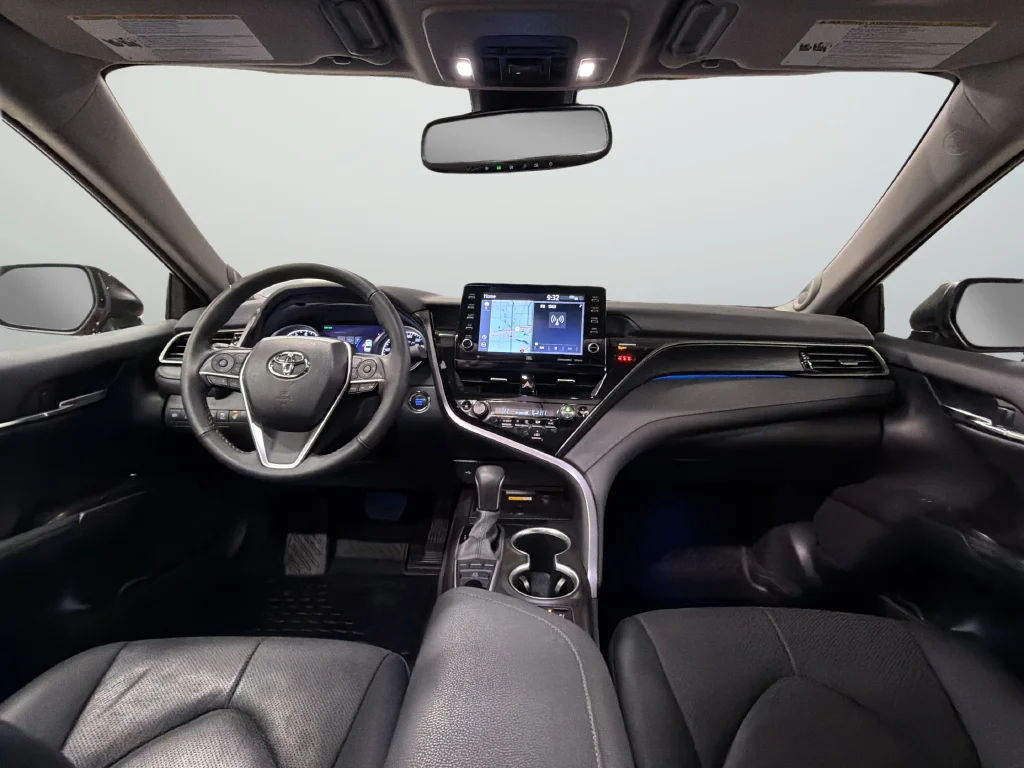 Used 2024 Red Toyota XLE image 10
