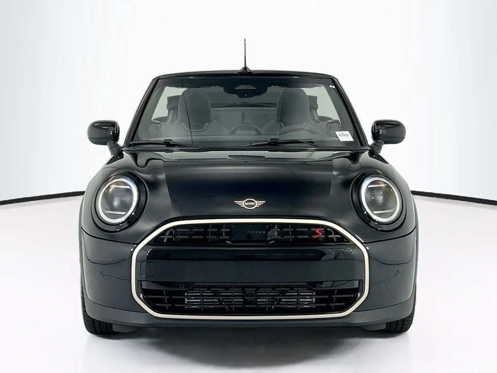 New 2026 Midnight Black II Metallic MINI Signature Plus image 2