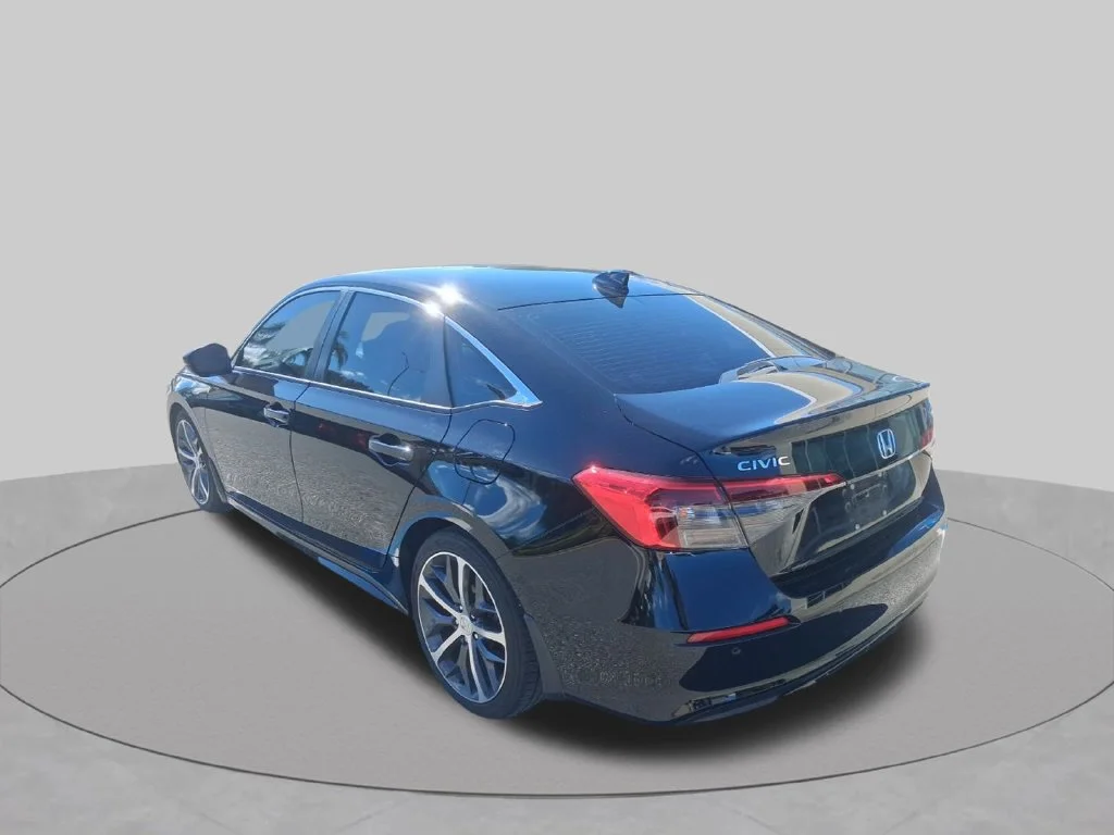 Used 2024  Honda Touring image 9