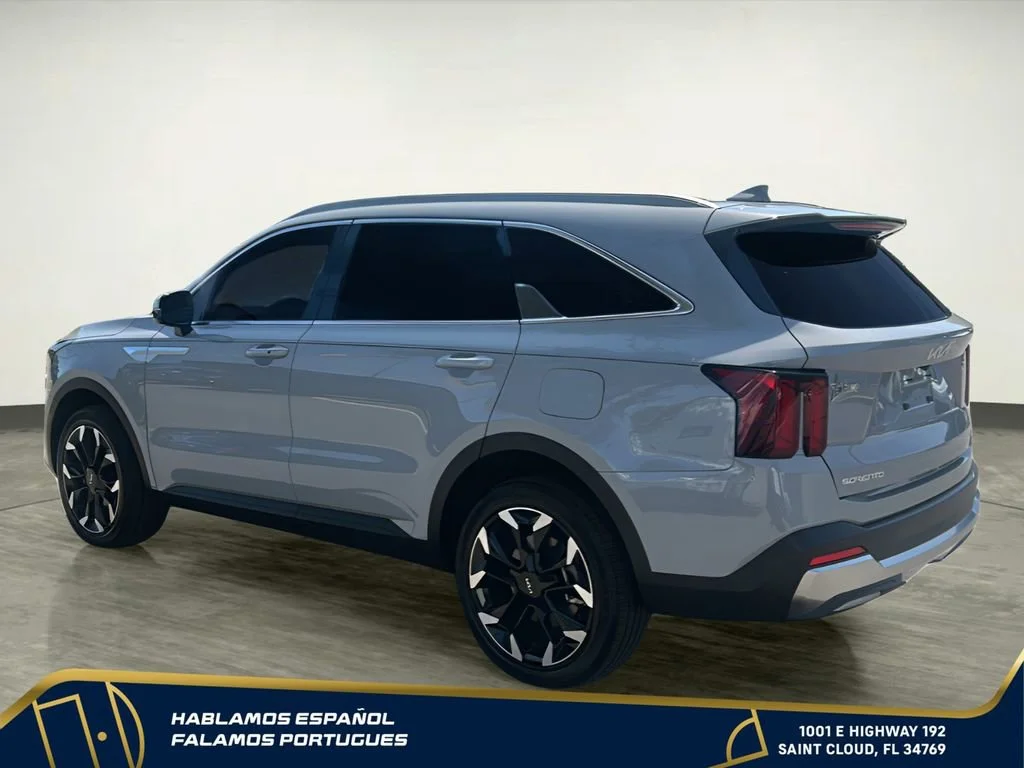 Used 2025 Gray Kia EX image 4