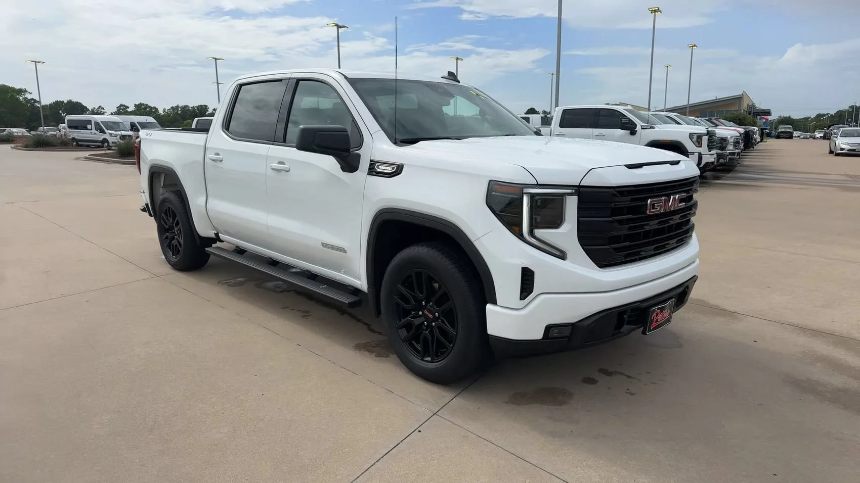 Used 2024 Summit White GMC Elevation image 3