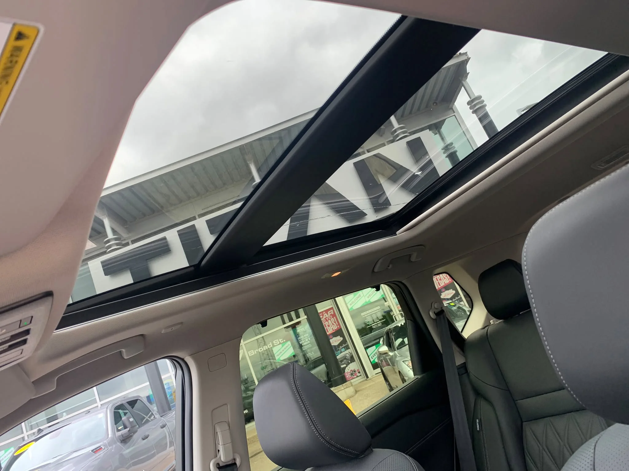 Certified Used 2024 2-Tone Everest White Tricoat Nissan Platinum AWD*Adaptive Cruise | Remote Start | Nav | 360 Cam | Htd Leather | Pano Roof | Htd Wheel image 9