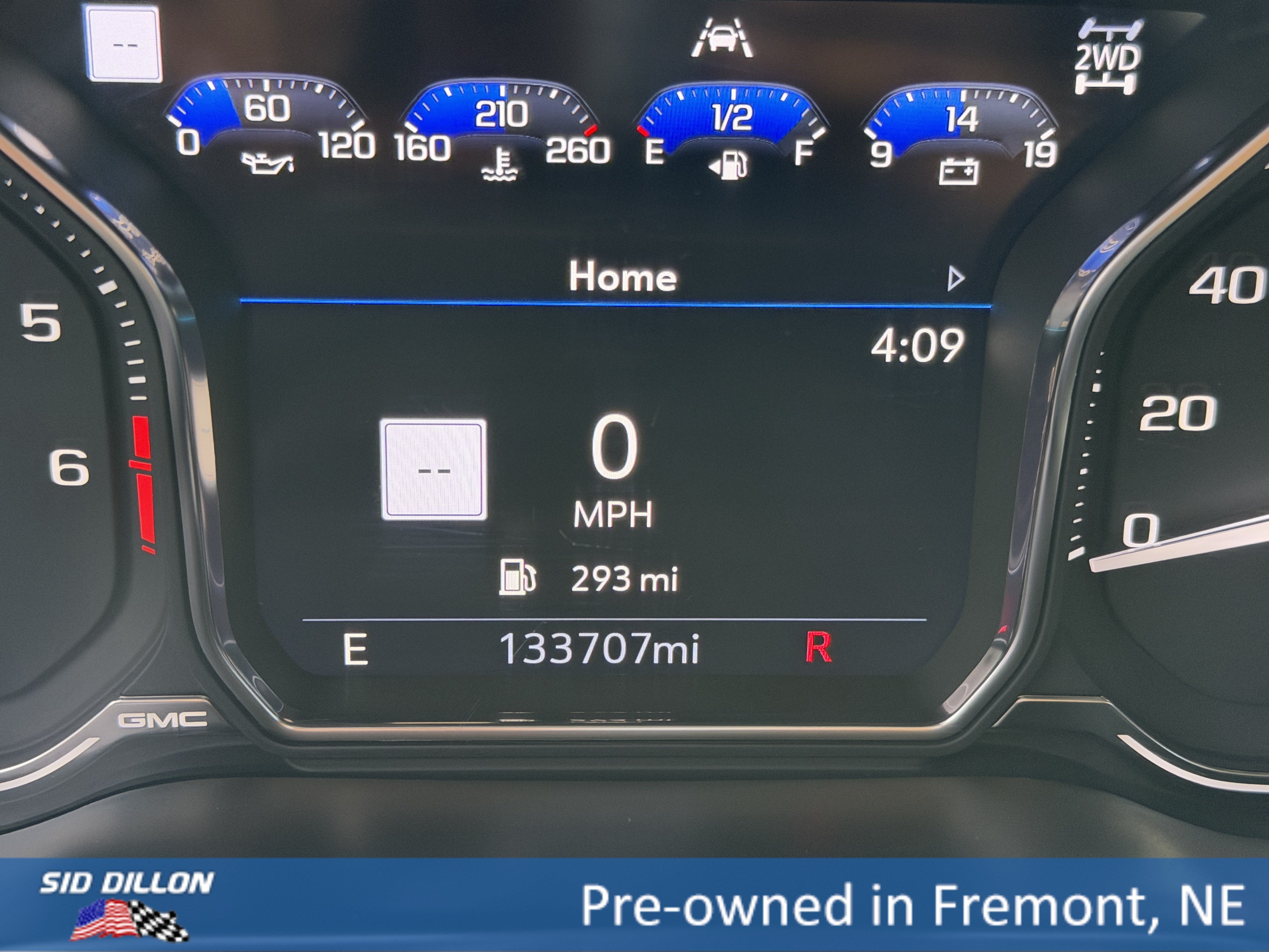 Used 2021 White Frost Tricoat GMC Denali image 22