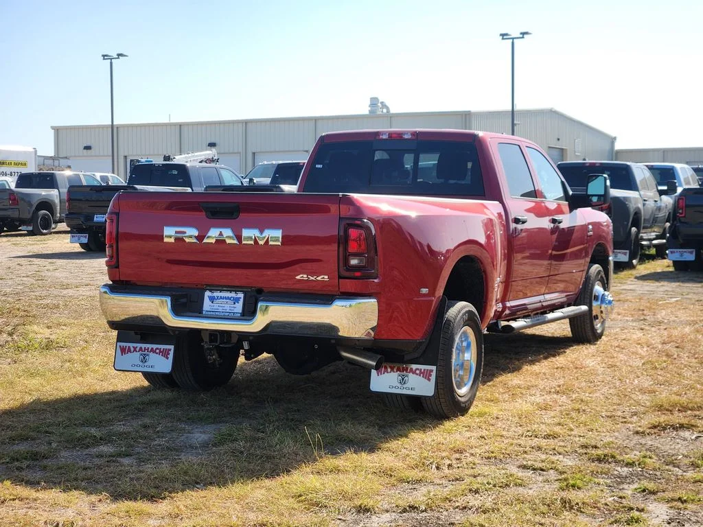 New 2026 Molten Red Pearl-Coat Exterior Paint RAM Tradesman image 4