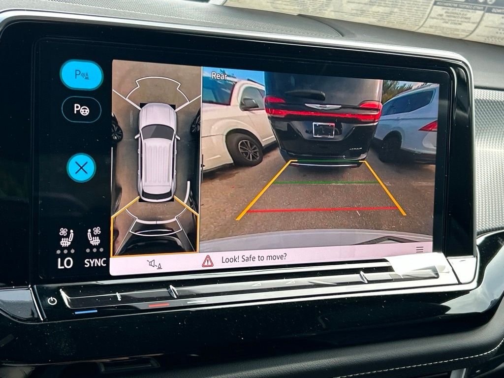 New 2026 White Volkswagen 2.0T SEL Premium R-Line image 33