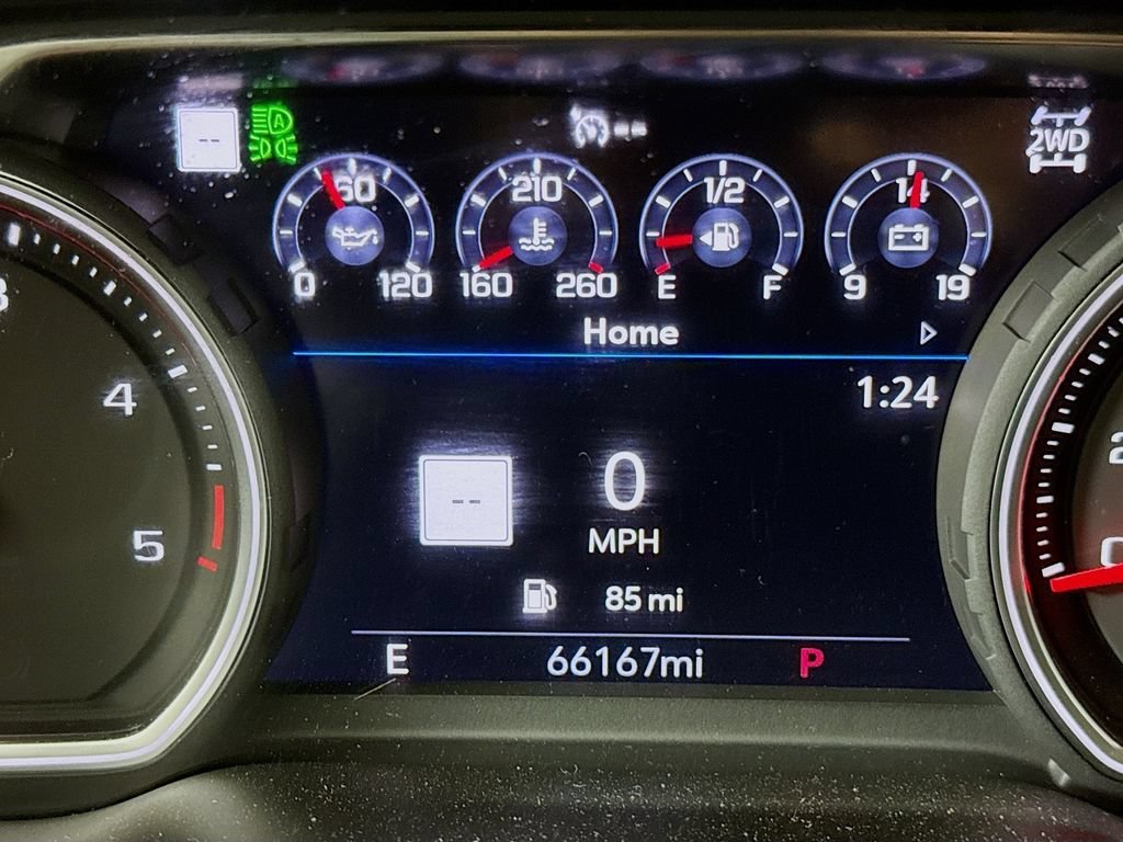 Used 2022 Silver Ice Metallic Chevrolet High Country image 12