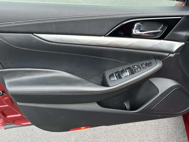 Used 2023  Nissan 3.5 SL image 23
