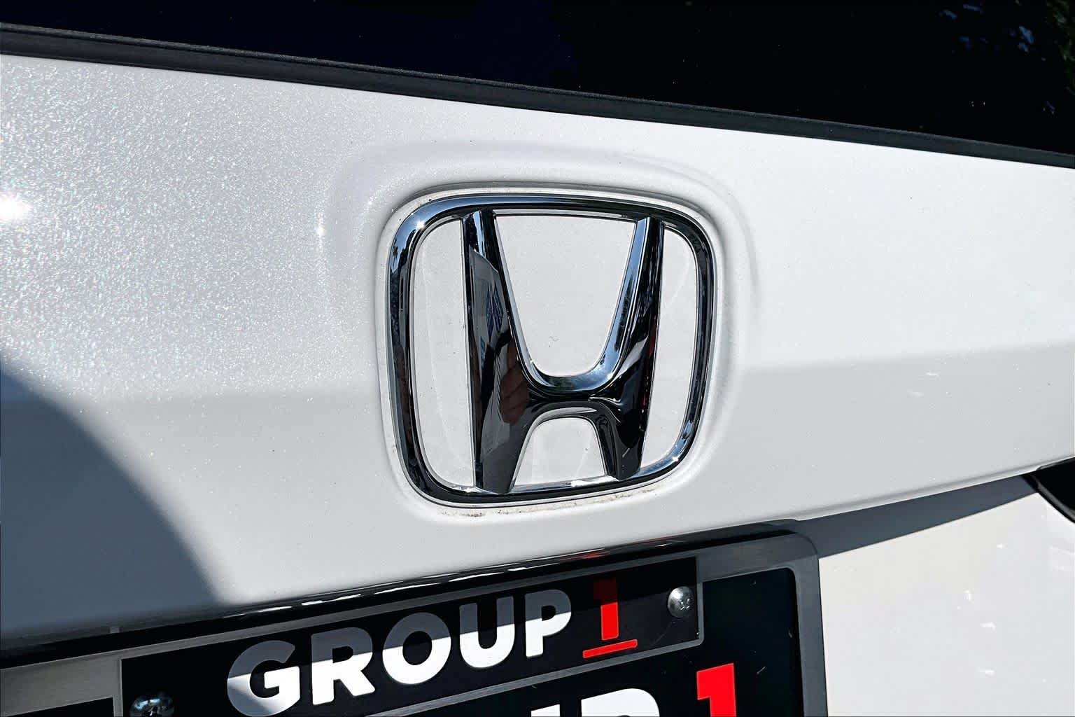 Certified Used 2026 Platinum White Pearl Honda EX-L image 31