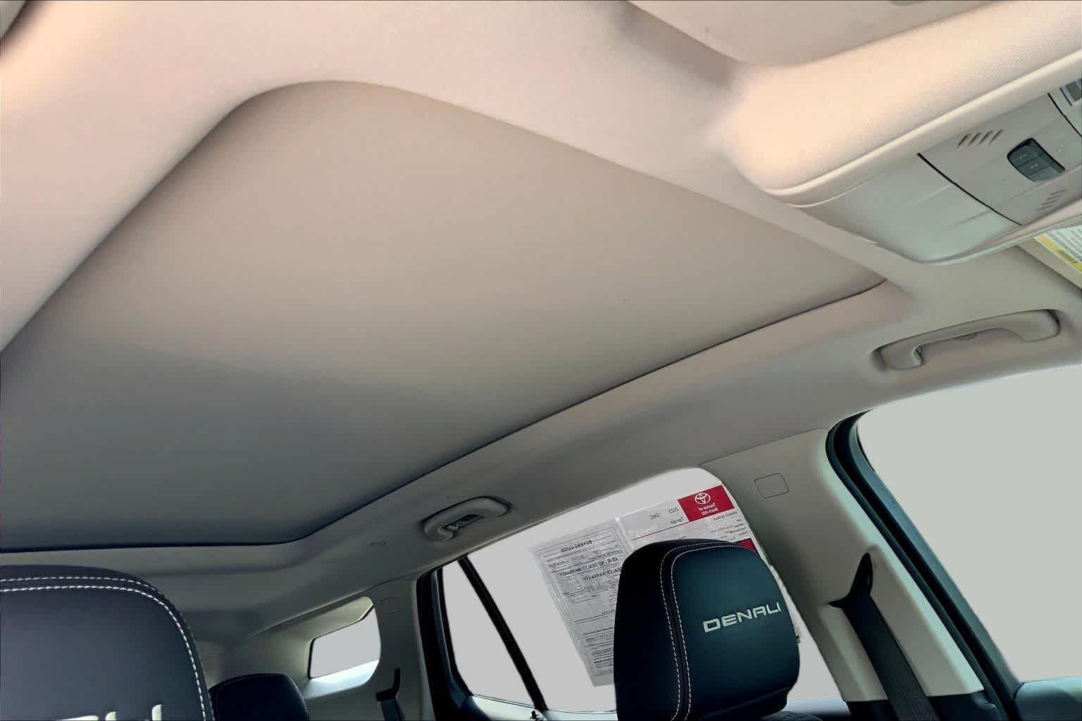 Used 2023 White Frost Tricoat GMC Denali image 14